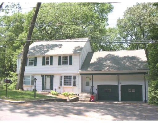 Photo of 9 Crestwood Dr