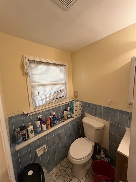 Photo of 9 Fernandez Cir