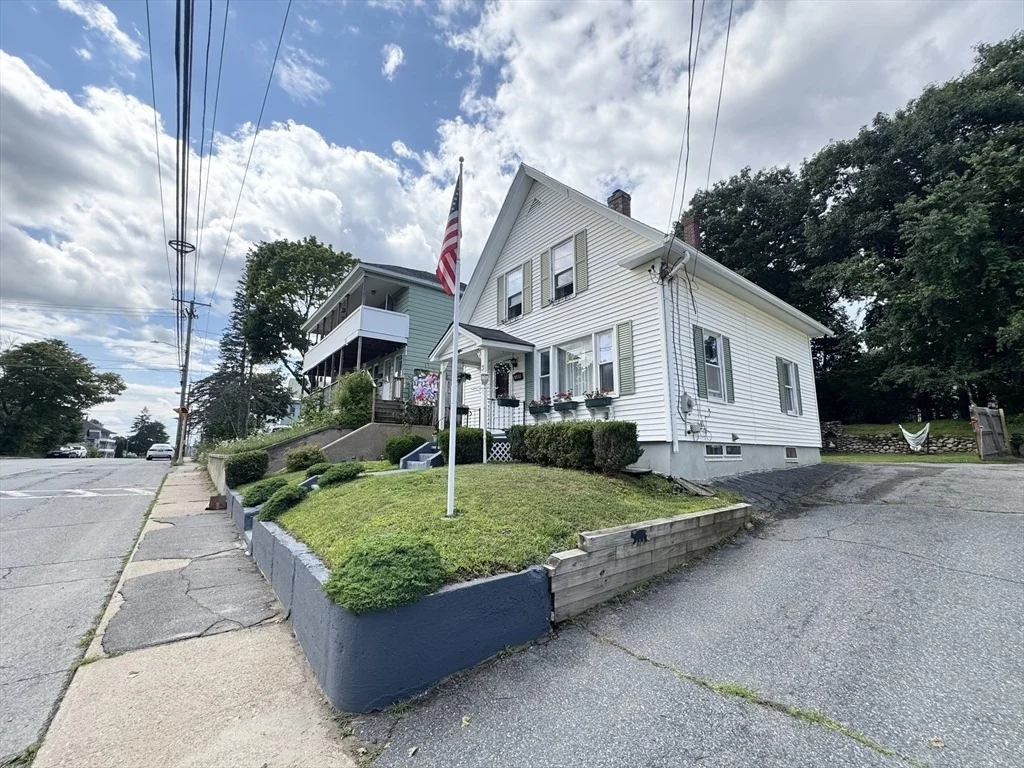 Photo of 349 Parker St
