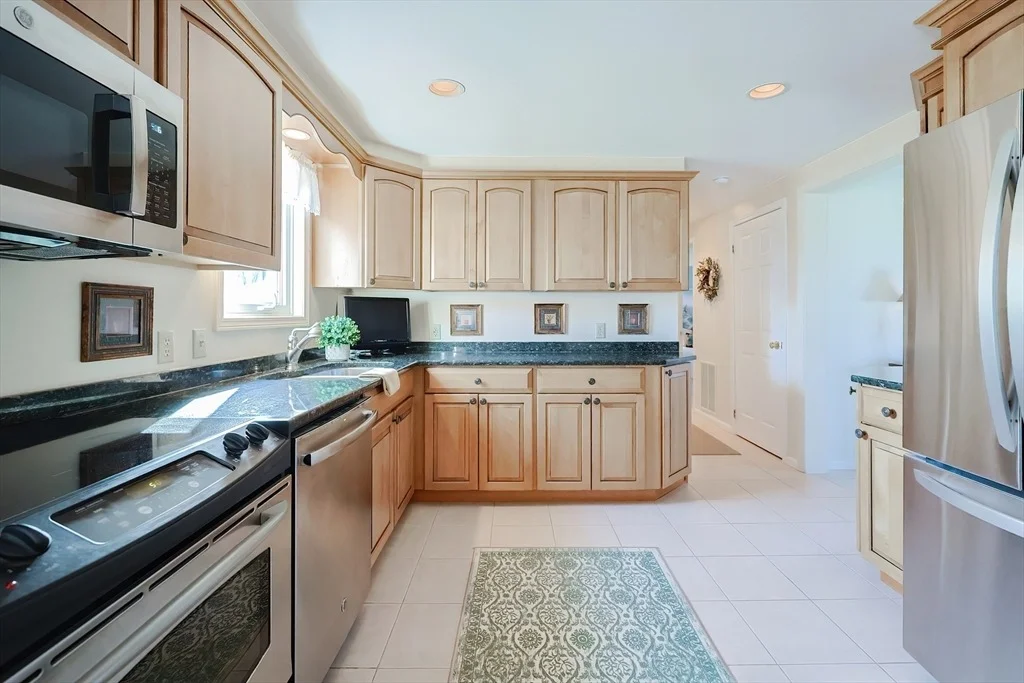 Photo of Unit B at 4 Megan Ct