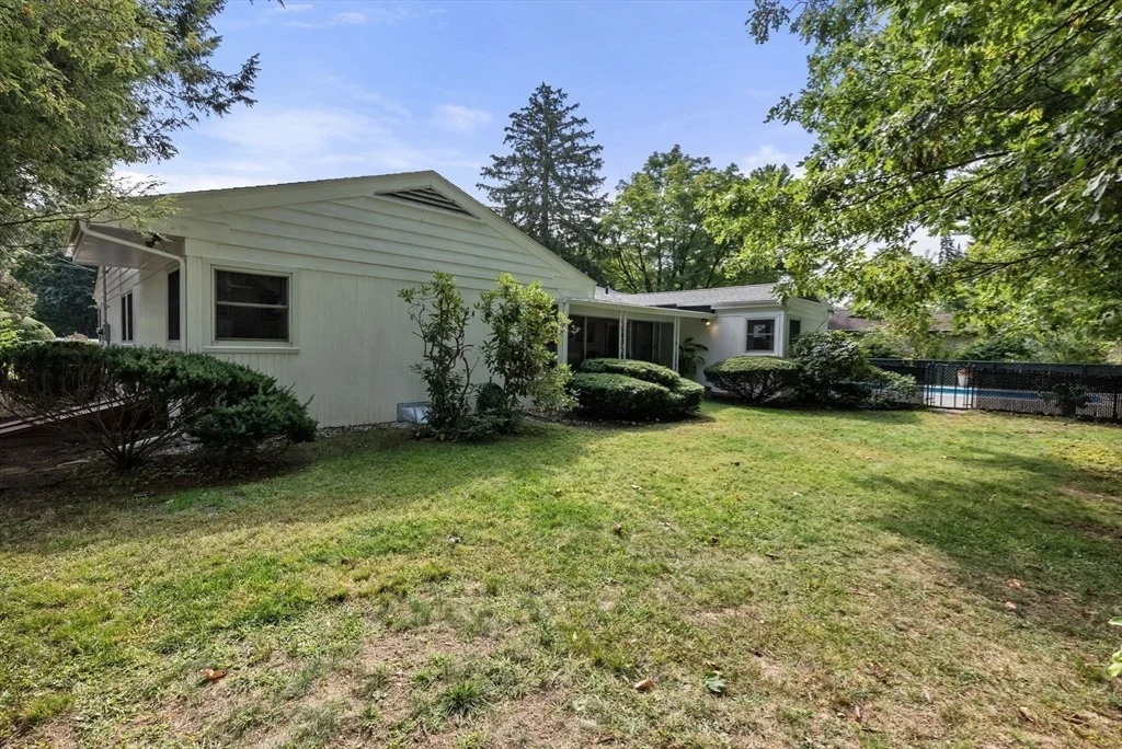 Photo of 11 Highland Cir