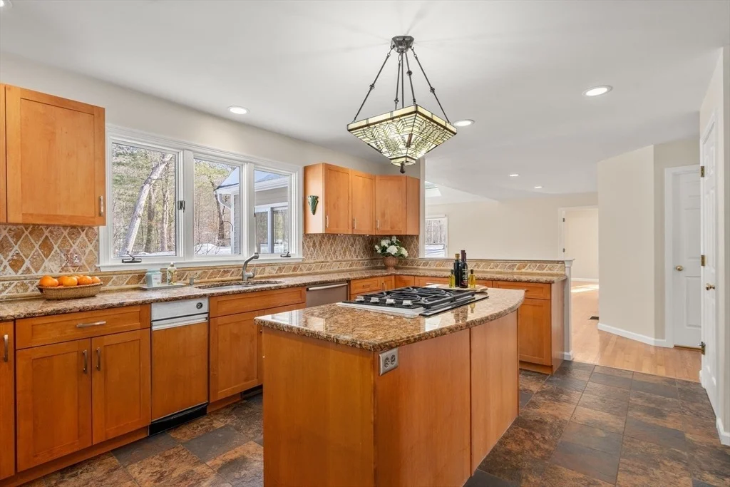 Photo of 48 Algonquian Dr