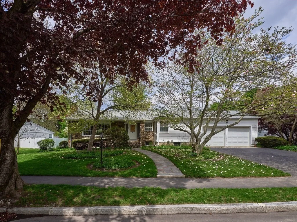 Photo of 42 Ellis Dr.