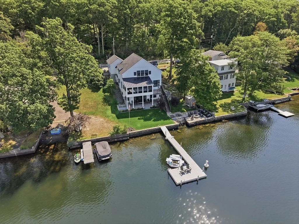 Photo of 182 Manchaug Road
