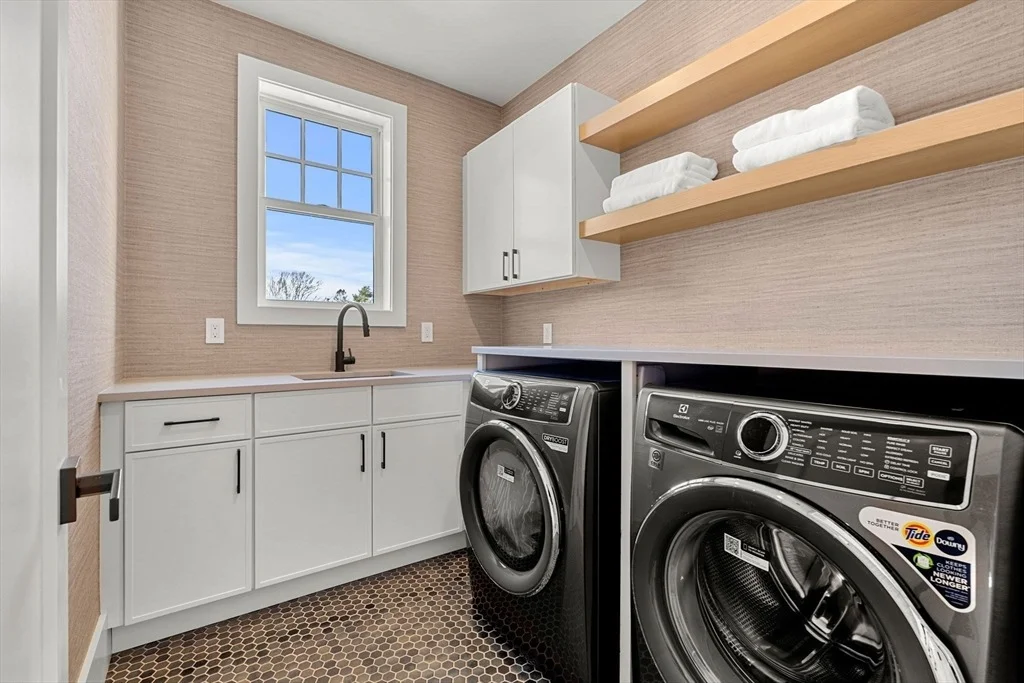 Photo of 23 Harvard Cir