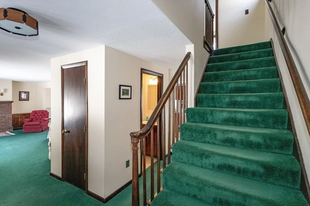 Photo of 49 Glasgow Dr