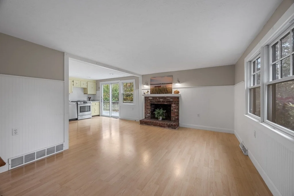 Photo of 30 Mayflower Rd