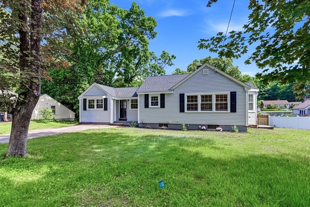 Photo of 95 Circle Dr