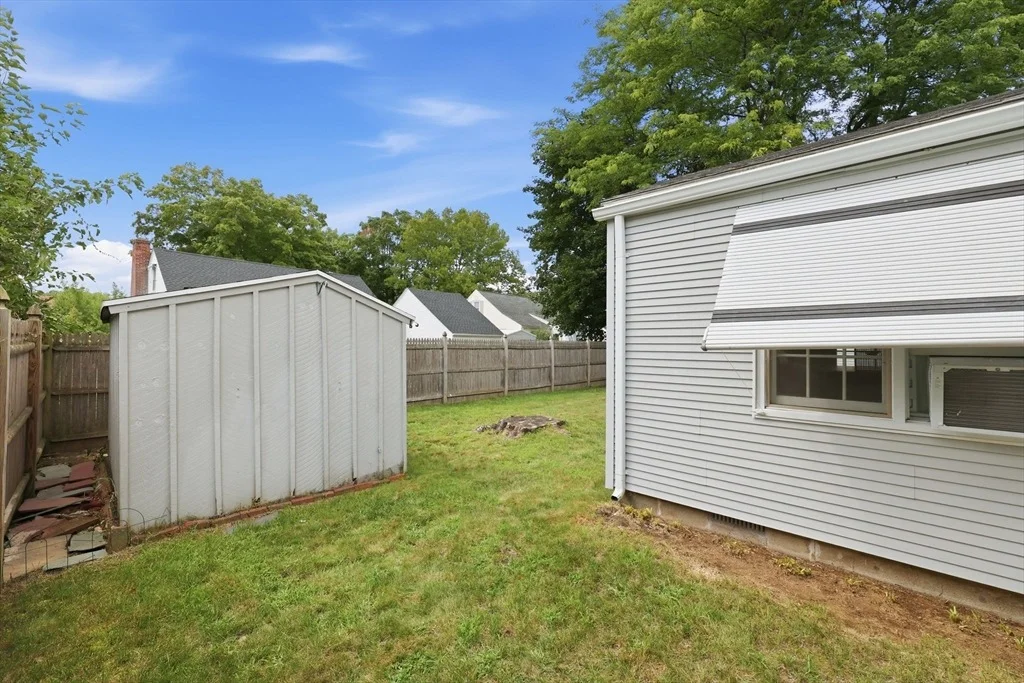 Photo of 250 Gillette Ave