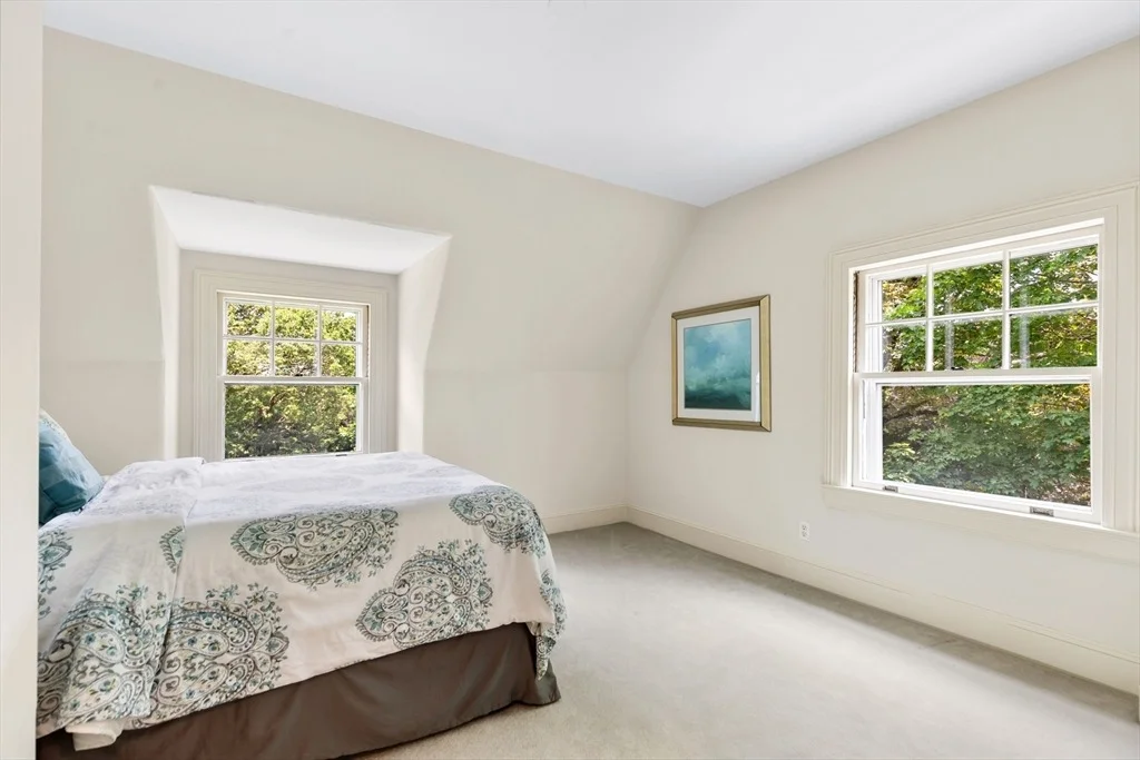 Photo of 10 Eliot Road