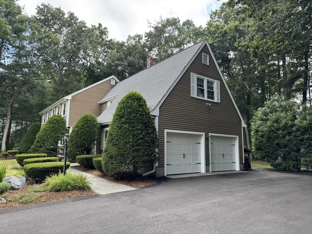 Photo of 72 Hickory Drive North