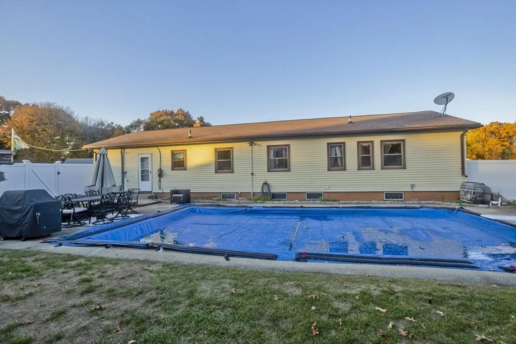 Photo of 185 Fletcher Cir