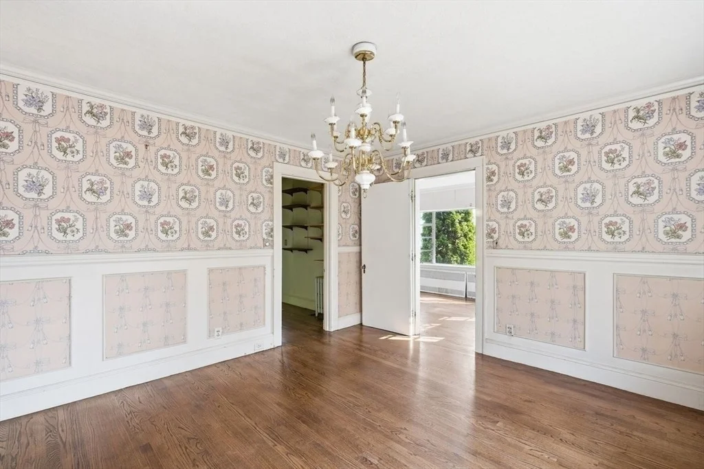 Photo of 7 Fales Rd