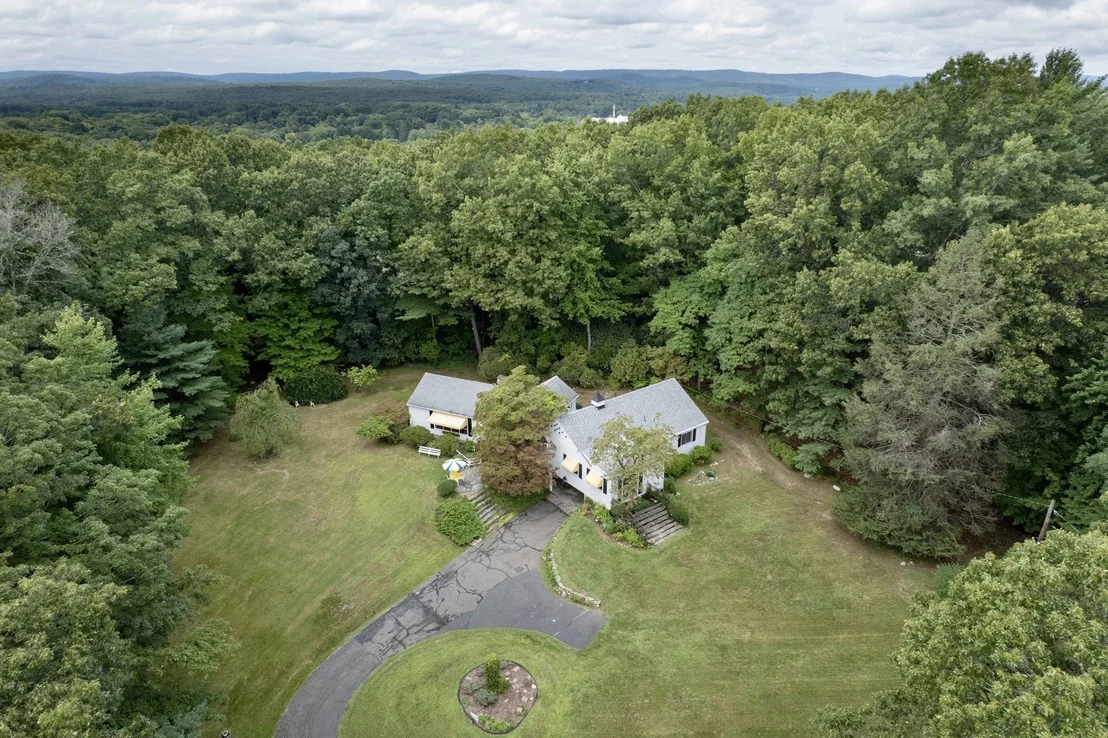 Photo of 134 Maplewood Terrace