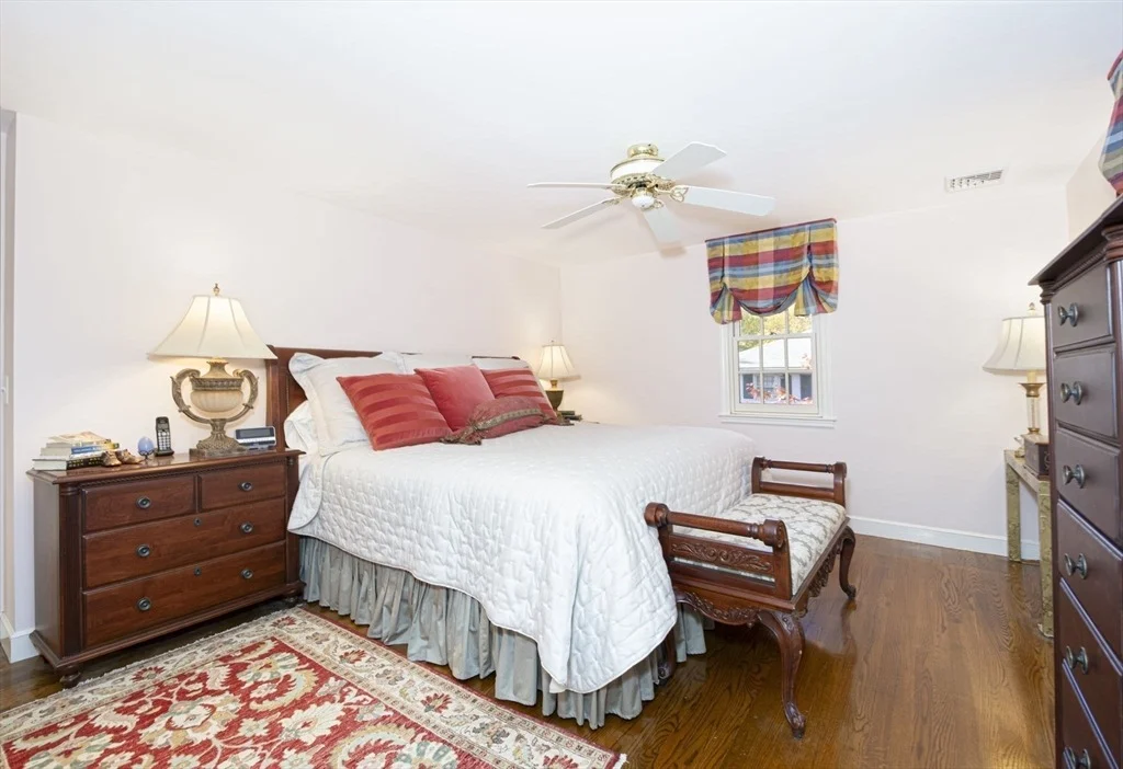 Photo of 93 Winfield Rd