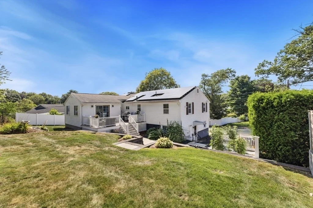 Photo of 44 Blueridge Ave