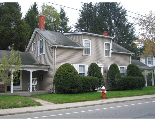 Photo of 2113 Main St