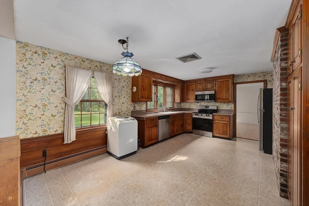 Photo of 24 Pinehurst Dr