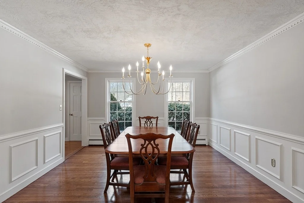 Photo of 7 Meadowbrook Cir