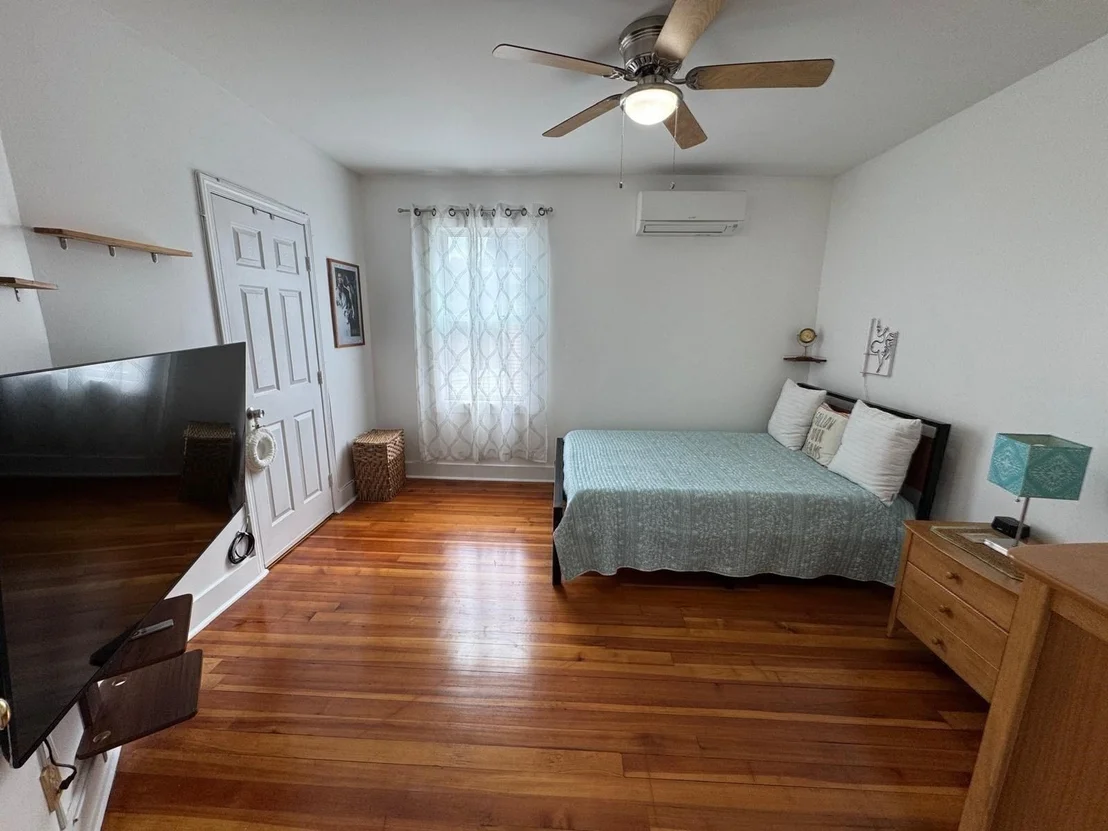 Photo of Unit UNIT2 at 2 Esther Street