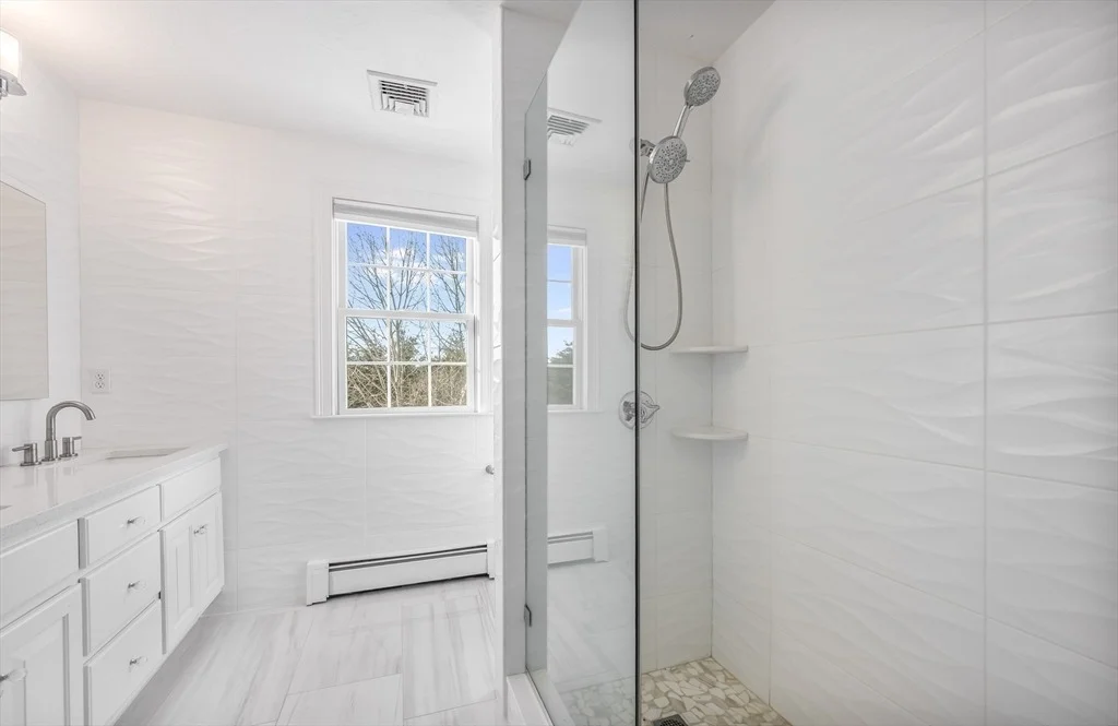 Photo of 25 Collins Rd