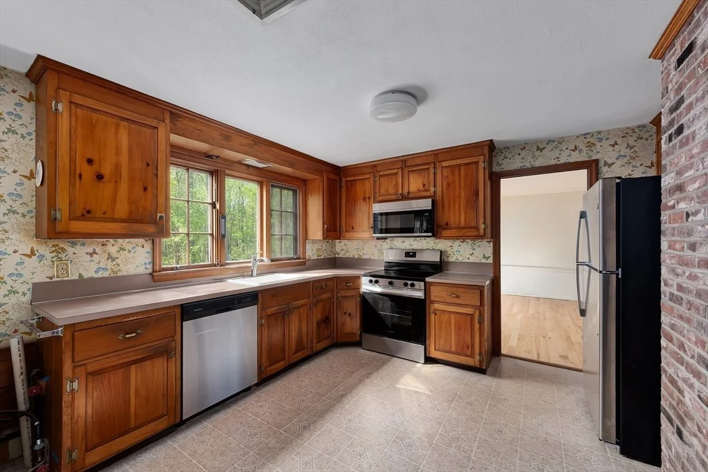 Photo of 24 Pinehurst Dr
