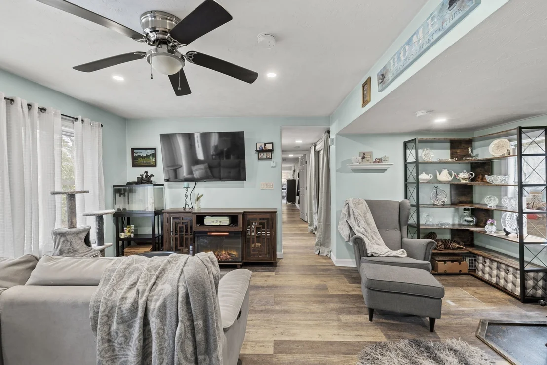 Photo of 27 Siesta Drive