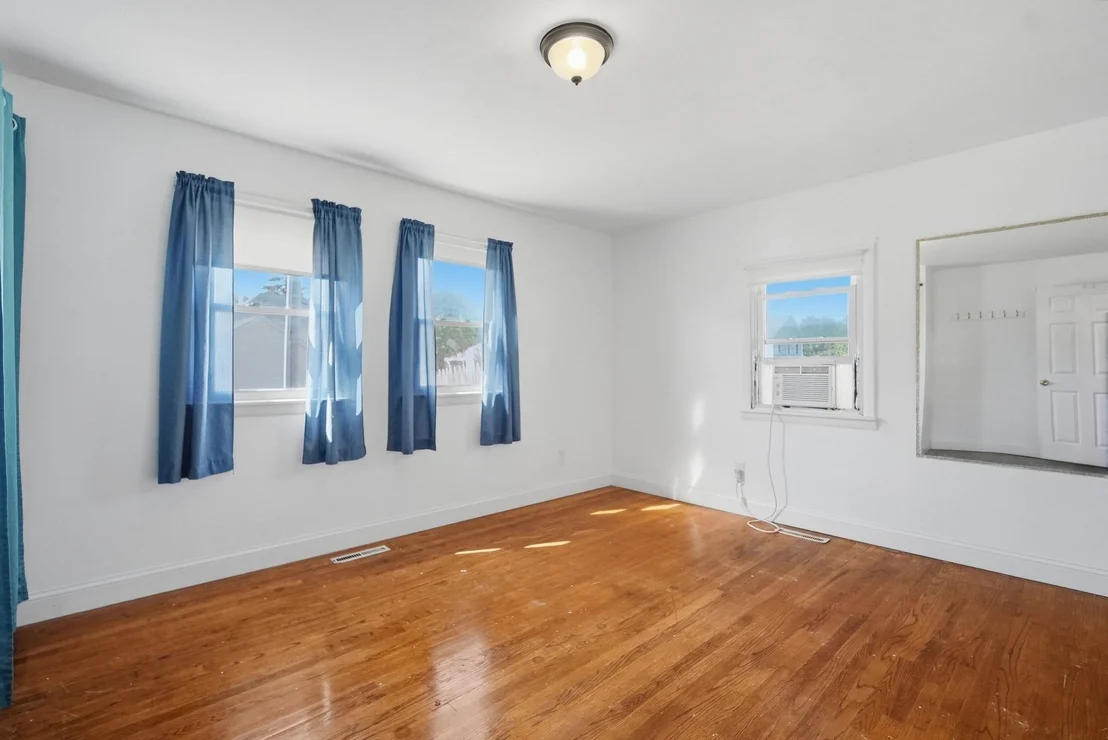 Photo of 150 Lawndale St