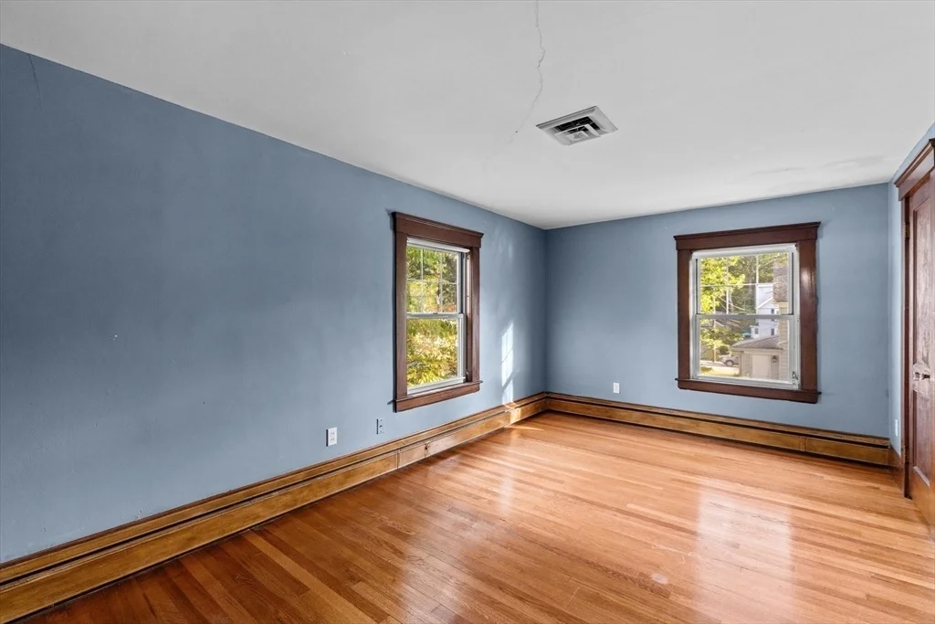 Photo of 11 Robertson Rd