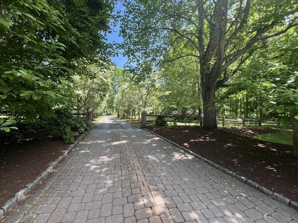 Photo of 43 Oak Hill Road