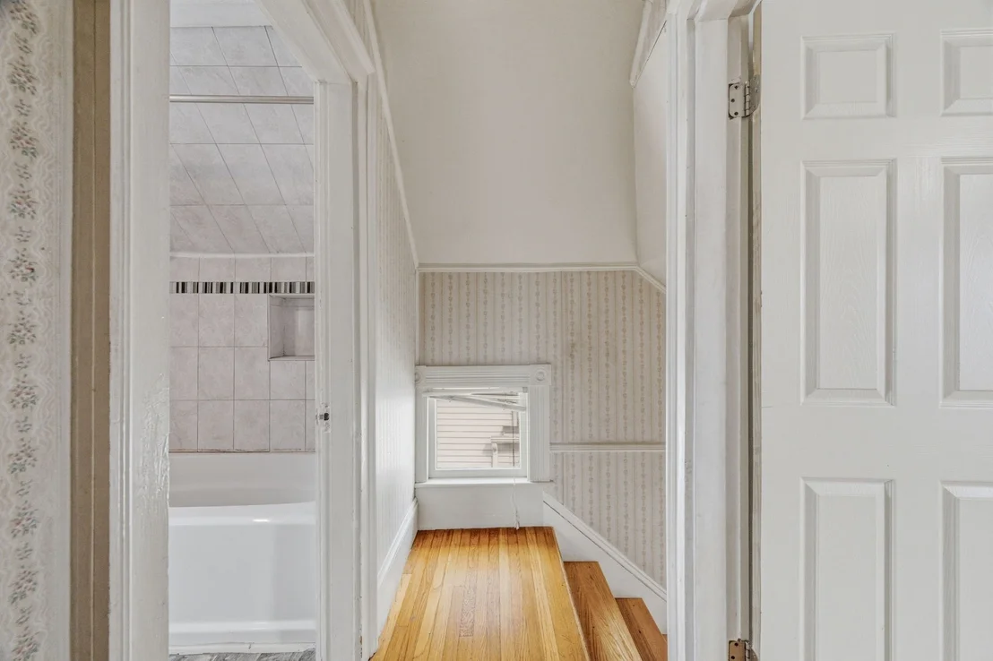 Photo of 27 Houston Pl
