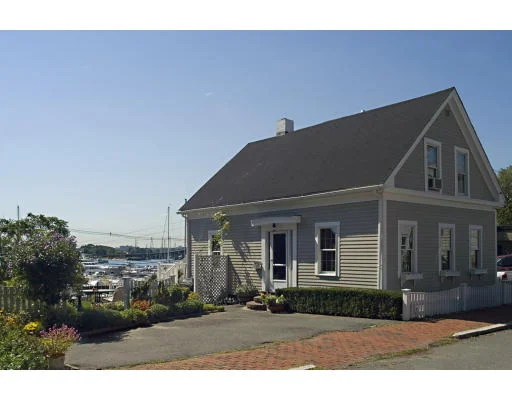 Photo of 35 Front St