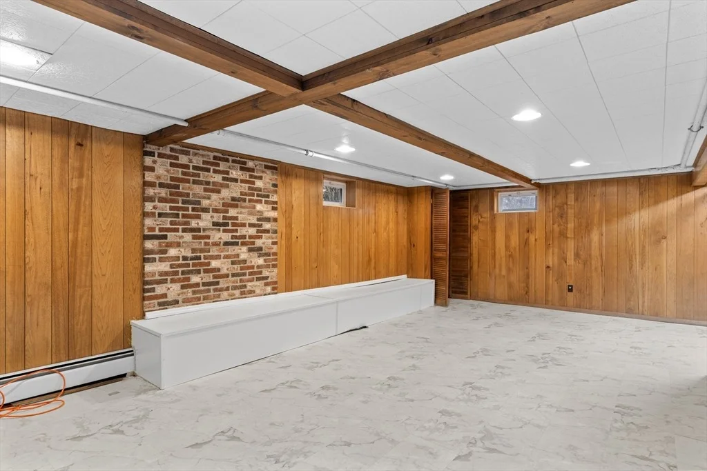 Photo of 25 Dennis Circle