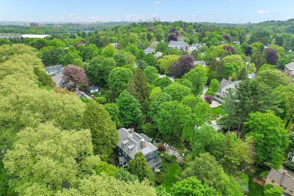 Photo of 42 Lawrence Rd