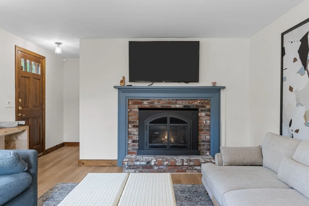 Photo of 13 Elm Dr