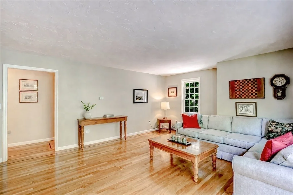 Photo of 70 Willard Road