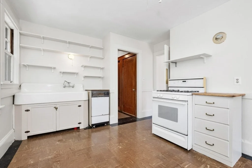 Photo of 75 Riverview Ave