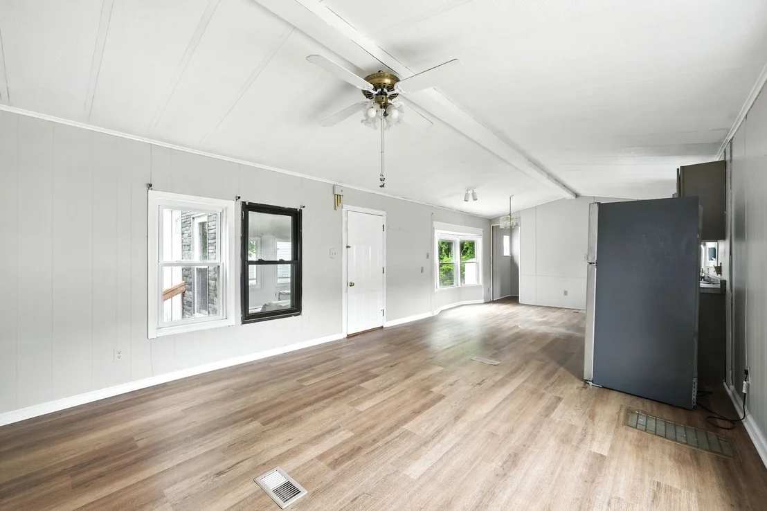 Photo of 7 Nelligan