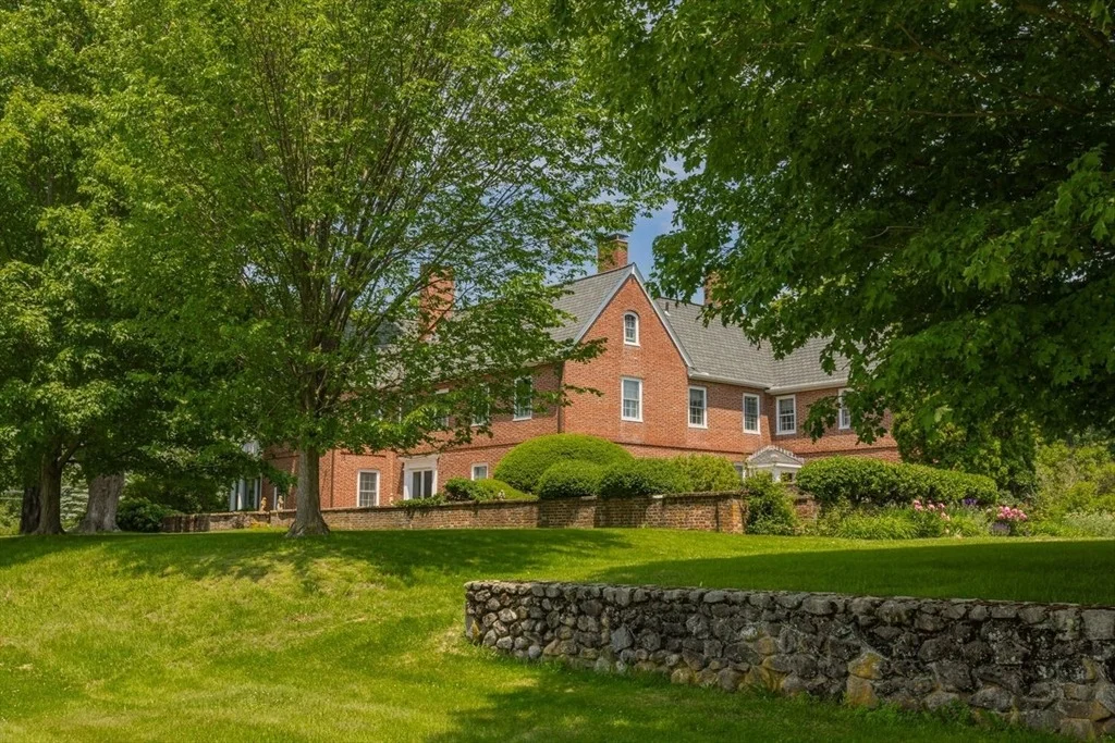 Photo of 82 River Rd