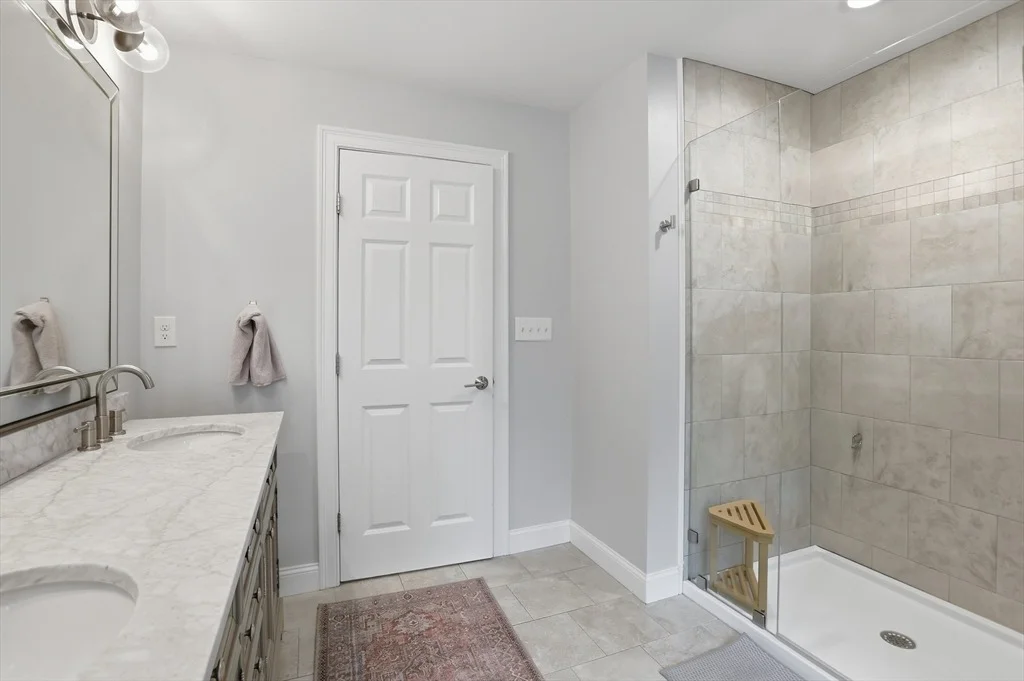 Photo of 7 Howe St