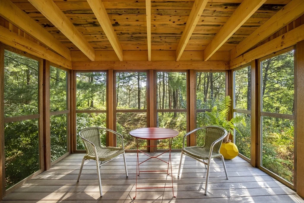 Photo of 225 Coles Neck Rd