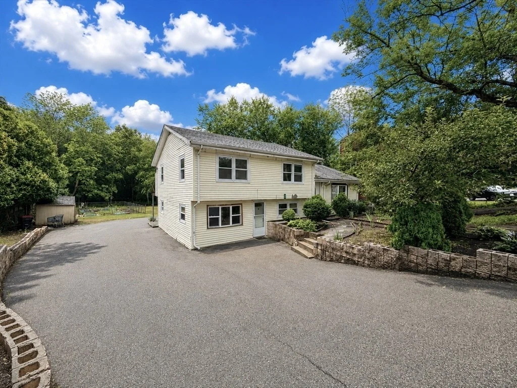 Photo of 237 Summer St