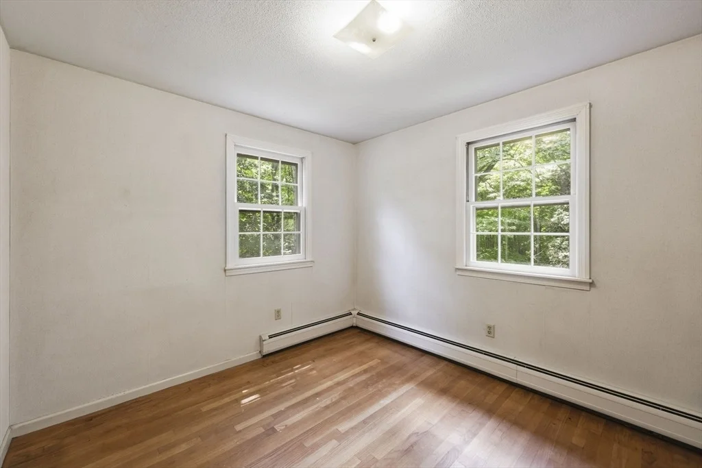 Photo of 907 Main St
