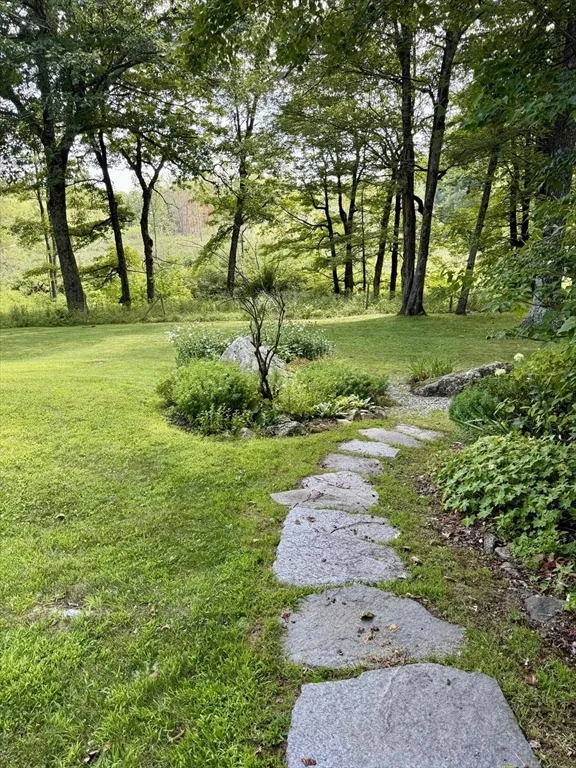 Photo of 1450 West Road