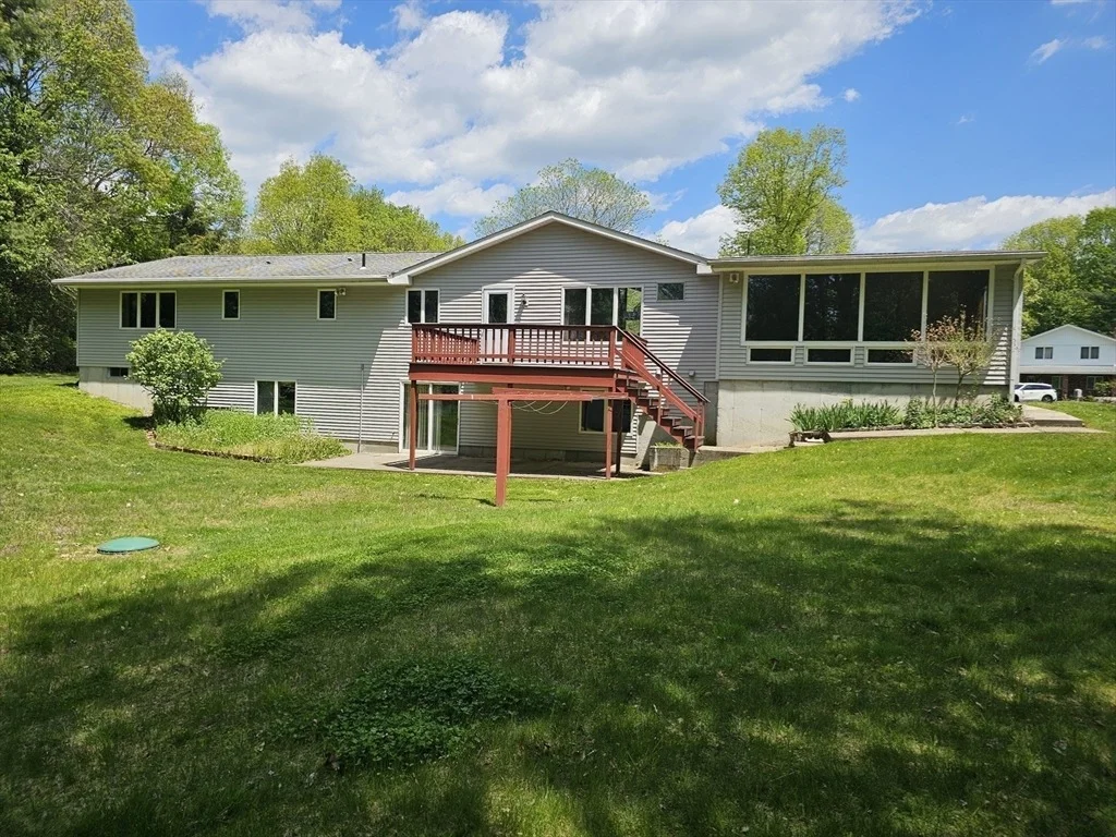 Photo of 80 Elizabeth Dr