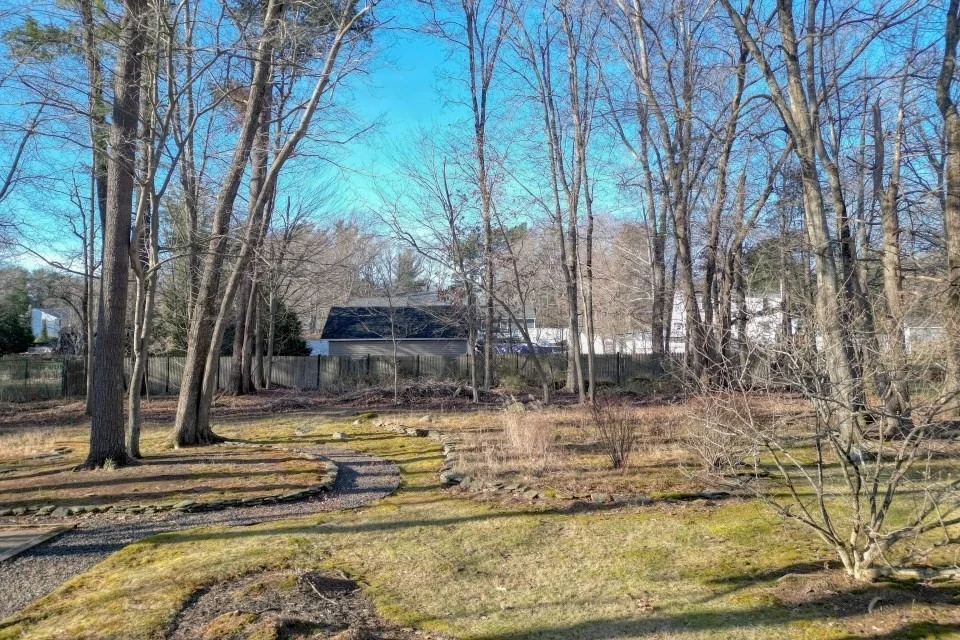 Photo of 21 Strawberry Ln