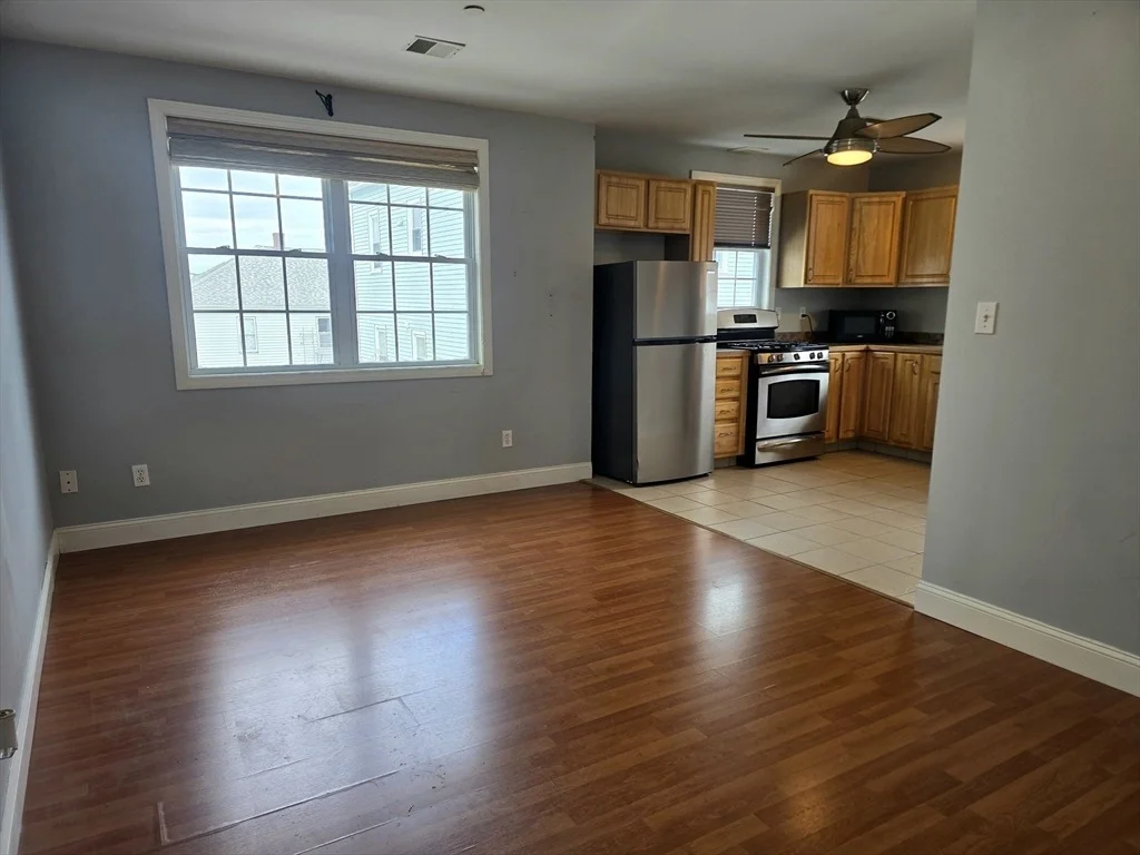 Photo of Unit C at 303 Eagle Street