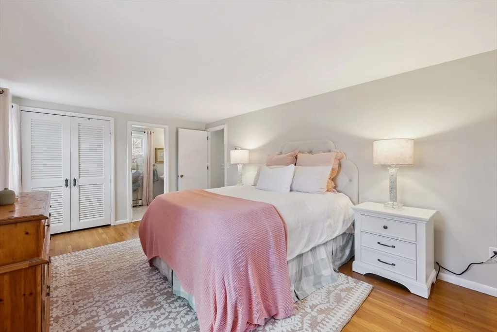 Photo of 12 Longmeadow Rd