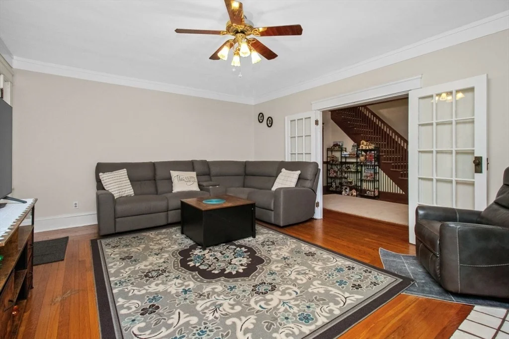 Photo of 210 Robert St
