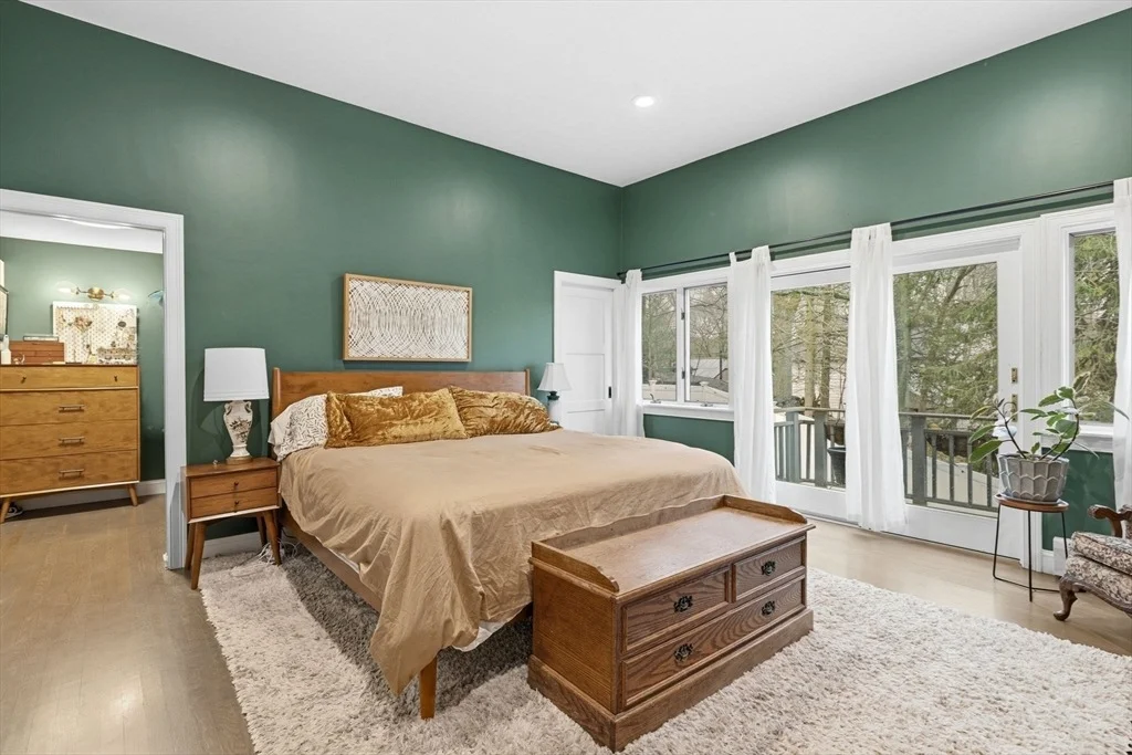 Photo of 25 Clearwater Rd